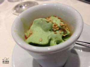 Au petit comptoir - amuse bouche - gaspacho tomates et émulsion pistou